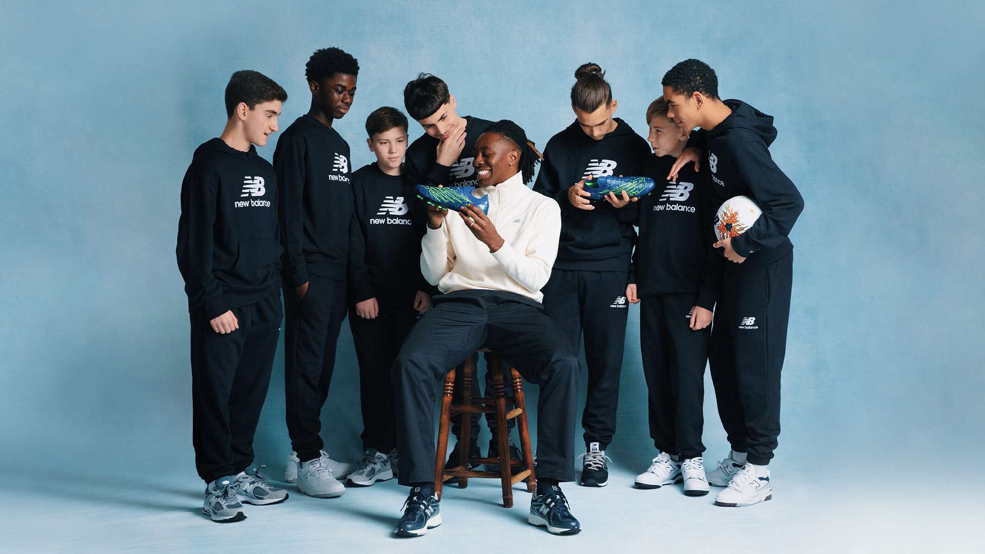 6球，圣地亚哥成为单赛季欧冠进球最多的墨西哥球员.